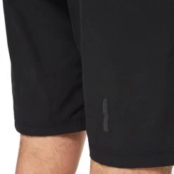 Oakley FOUNDATIONAL 9 SHORT 2.0 Blackout -golf oakley foundational 9 short 2 0 blackout p11755 25173 image